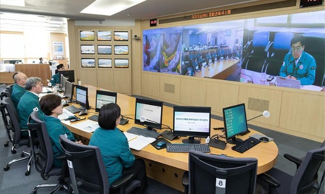 System to predict domestic, E. Asian climate for up to 10 years
