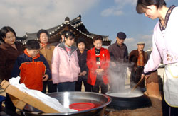 Namsan Hanok Village (Photo: Yonhap)