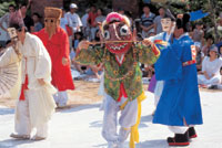 Mask dance, or talchum, is a form of folk drama enjoyed by the common people. Madanggeuk Play (Outdoor Theater), part of Dongnae Yaryu (Field Day)