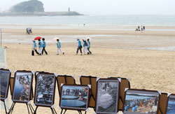 Photo exhibitions of volunteer works at Taean coast