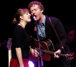 The Swell Season (Photo: Courtesy of Private Curve) 