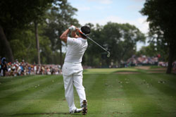 Y.E. Yang tees off on the fourth hole during the final round of the 91st PGA Championship at the Hazeltine National Golf Club in Chaska, Minn., Sunday, Aug. 16, 2009. (AP Photo/The Star Tribune, Brian Peterson) (Source: Yonhap News) 