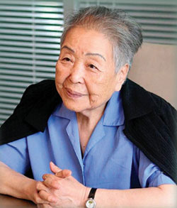 Park Byeong-seon, a Korean historian in France