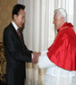 President Lee invites Pope to Korea