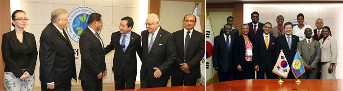 Ever since the 2010 UN e-government top ranking, demand is on the rise in other countries that want to share the digital system. Representatives from Latin America (left) and from eight member states in the Caribbean (right) visited the Ministry of Security and Public Administration in May and last July respectively to share the technology (photos: Yonhap News). 