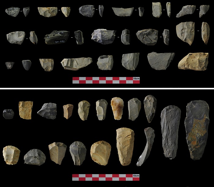 Stoneware in various sizes and shapes is unearthed at the Suyanggae Site in Danyang, North Chungcheong Province. (photos courtesy of the CHA) 