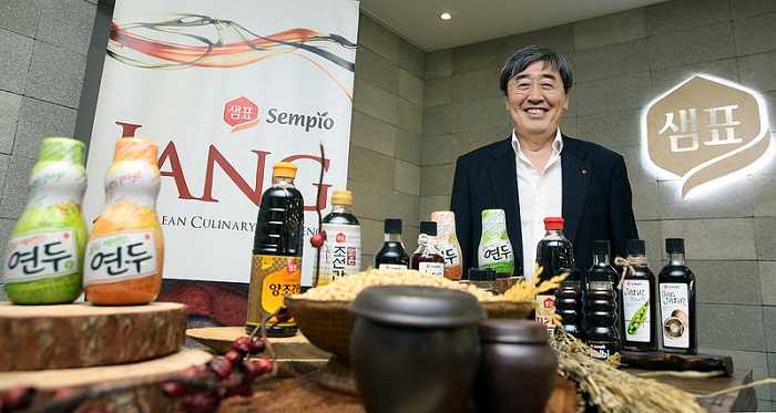 CEO Park Jinsun of the Sempio Foods Company controls more than 50 percent of the domestic sauce and paste market. 