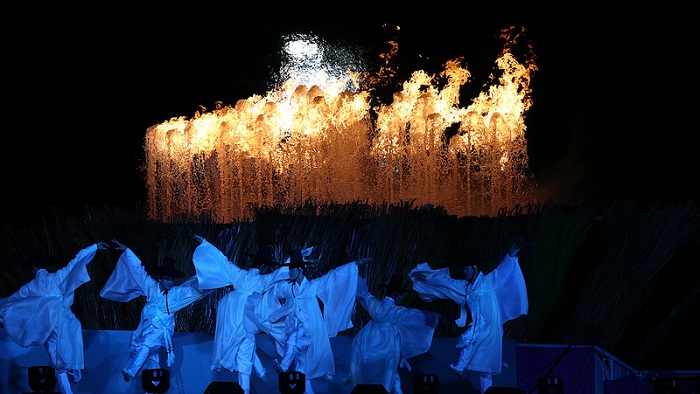 The closing ceremony of the 17th Incheon Asian Games took place on October 4 at the Asiad Main Stadium.