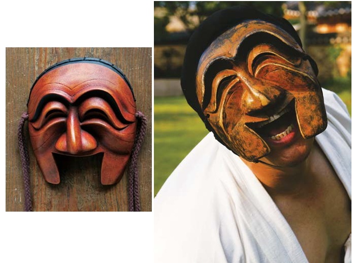 (Left) The foolish servant mask from Hahoe's tradition of shamanic mask dances; (right) Its lower jaw is unfinished. Long drooping eyes make the face look foolish.