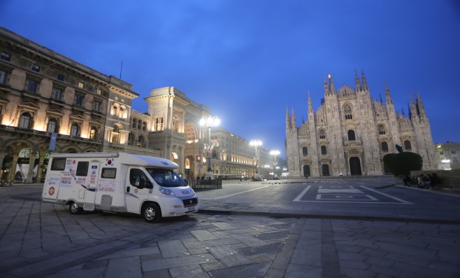 In celebration of the World Exposition Milano 2015, the Kimchi Bus, loaded with a range of delicious Korean food, is currently touring parts of Italy.