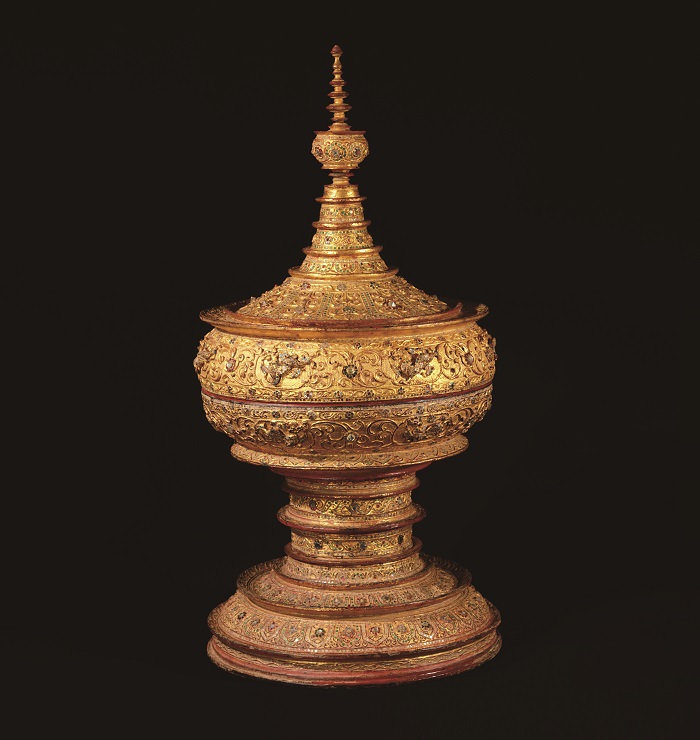 This lacquerware is believed to have been used for ritual ceremonies in Myanmar during the 19th century.