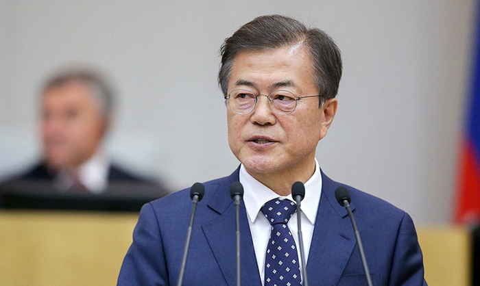 President Moon Jae-in outlines his willingness to bolster Seoul-Moscow cooperation in his speech at the State Duma of Russia in Moscow on June 21. He is now the first Korean head of state to ever address the Russian parliament.