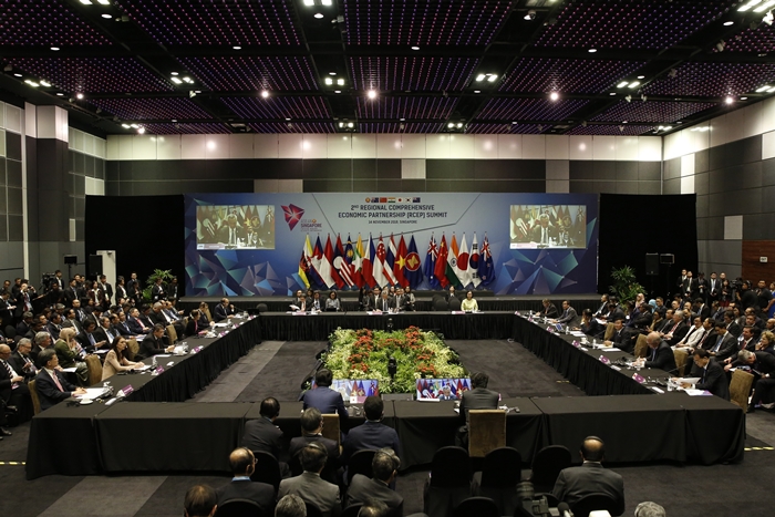 The summit of the Regional Comprehensive Economic Partnership (RCEP) is held at the SUNTEC Convention Center in Singapore on Nov. 14. RCEP is a free trade agreement between the ten members of the Association of Southeast Asian Nations (ASEAN) and six Asia-Pacific states, including Korea. (Yonhap News)