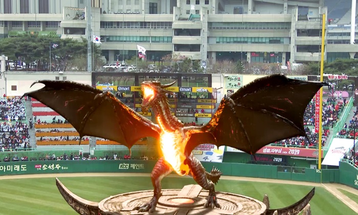An AR hologram of a wyvern, the mascot of the Incheon-based pro baseball team, on March 23 breathes fire on the opening day of the 2019 Korean pro baseball season.