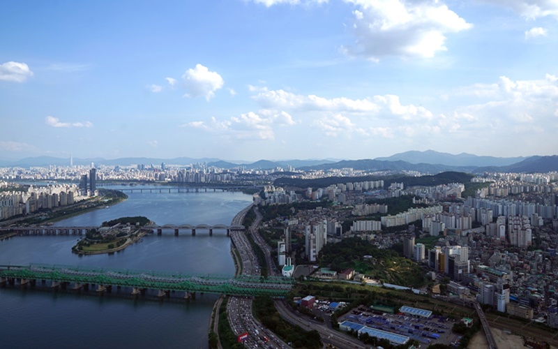 ▲ 한국의 1분기 실질 국내총생산(GDP)이 전기대비 1.7% 성장한 것으로 나타났다. 사진은 지난해 9월 27일 63빌딩에서 찍은 서울 전경. 연합뉴스