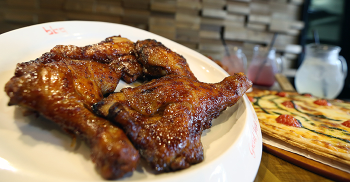 BBQ Chicken, one of the more popular chicken franchises, is going global with country-specific strategies. (photo: Jeon Han)