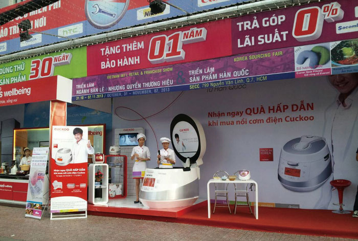 A PR event is held to promote Cuckoo rice cookers in Vietnam. 