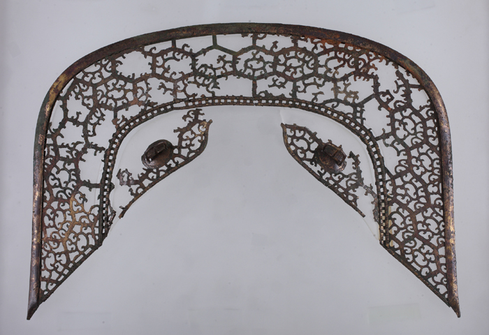 A saddle decoration from one of the ancient tombs that date back to the Three Kingdoms period, during the fifth and sixth centuries, is excavated in Dalseong-gun, Daegu. 