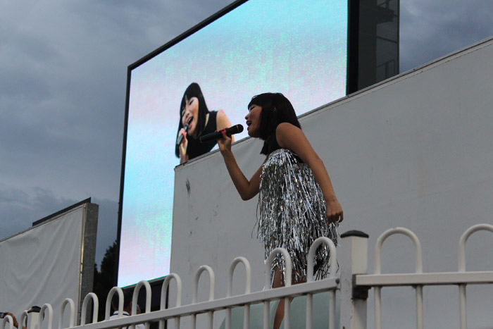Dami Im performs in the Parramatta Stadium, Sydney, to celebrate a soccer match between Korea’s Ulsan Hyundai and the Western Sydney Wanderers, on February 26. (photos courtesy of the Korean Cultural Office in Sydney)