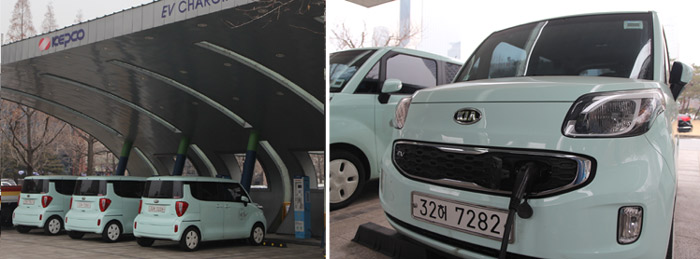 (From left) Kia Ray EVs are parked at a charging station; a Kia Ray is charging (photos courtesy of AJ car rental).