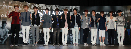 EXO, a 12-member boy band of SM Entertainment. Kris, Luhan, Tao and Lay of EXO-M are all Chinese (photo: Yonhap News).