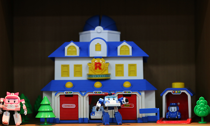 Toys of the main “Robocar Poli” characters are for sale all around the world. (photo: Jeon Han)