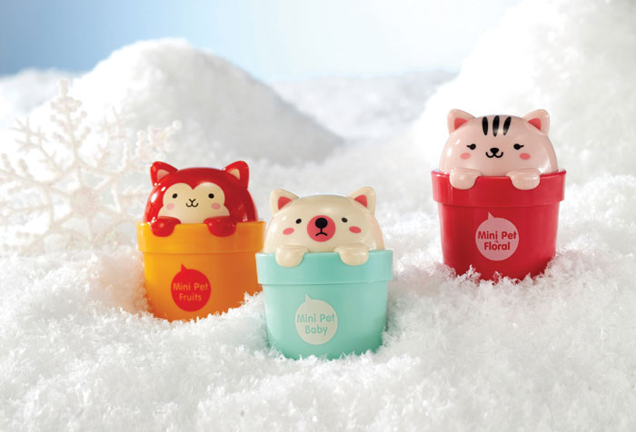 Faceshop hand moisturizers attract customers with their cute design and softening effects.