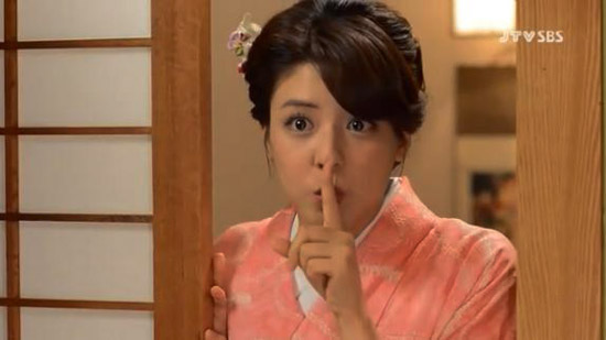 Japanese actress Fujii Mina speaks fluent Korean in a scene from the 2012 SBS drama “The Lord of the Drama.” (Photo: captured image of “The Lord of the Drama”)