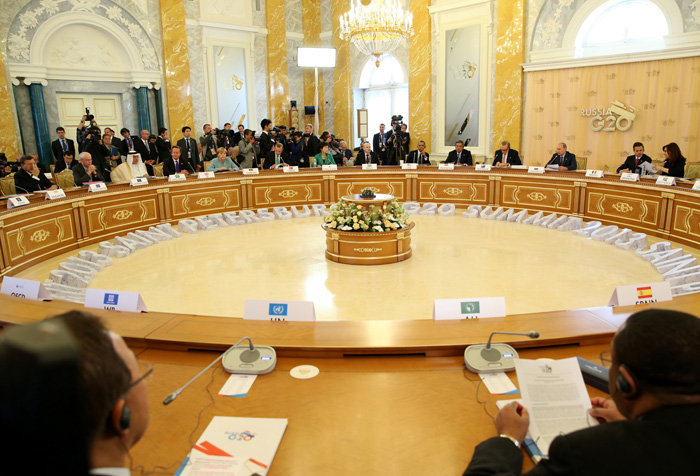 World leaders participate in the second session of the G20 Summit held in St. Petersburg, Russia on September 6 (photo: Cheong Wa Dae).