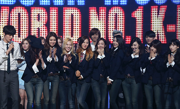 Girls’ Generation (SNSD) rejoices after winning M.net’s M! Countdown during their first concert in over a year on February 6. (photo : Jeon Han)