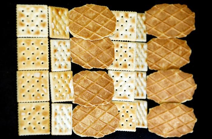 The square-shaped crackers are IVY. Butter Waffles are carved with a diamond-shape. 
