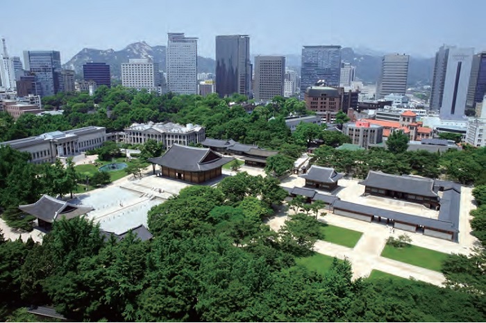 Deoksugung Palace. Unlike other Royal Palaces of Joseon, Deoksugung contains both Western style stone buildings and traditional wooden structures.