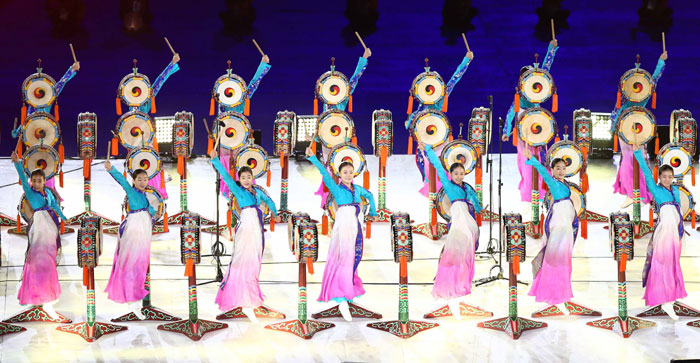 Dancers clad in Hanbok perform the Six Drums Dance, or the <i>Yukgomu</i>, during the closing ceremony of the Incheon Para Asian Games.