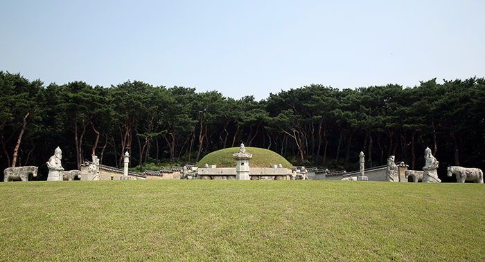 Jangneung_Joseon_Royal_Tomb_Article_01.jpg