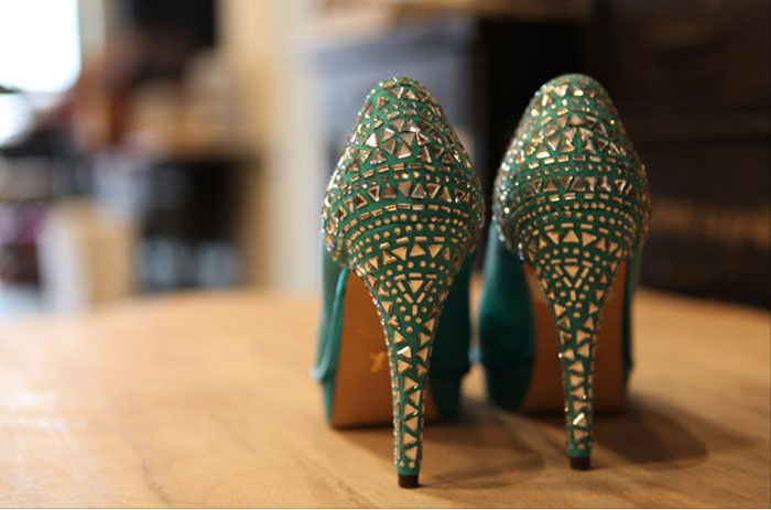 Studded with crystal beads of green, the pair of shoes in the above photo is one of the best selling shoes at Jinny Kim Hollywood.