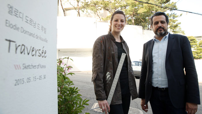 Hongik University Professor Benjamin Joinau (right) and Elodie Dornand de Rouville published the Korea guidebook 'Sketches of Korea.'