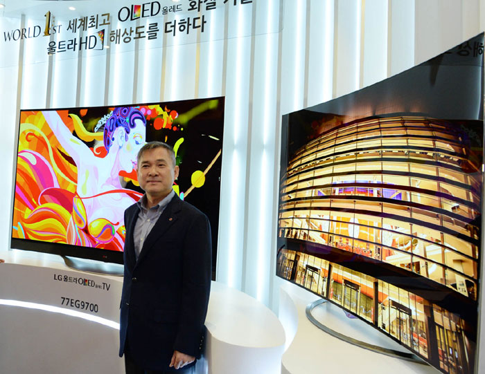 Ha Hyun-hwoi, president of LG Electronics' home entertainment division, introduces LG’s 65-inch UHD OLED TV.
