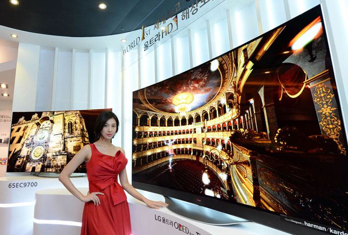 LG Electronics unveils the world's very first 65-inch UHD OLED TV, which shows vivid and bright images with its 33 million pixels.