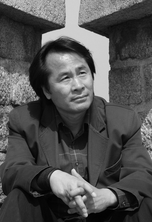 Writer Lee Seung-u (photo courtesy of the Daesan Foundation)