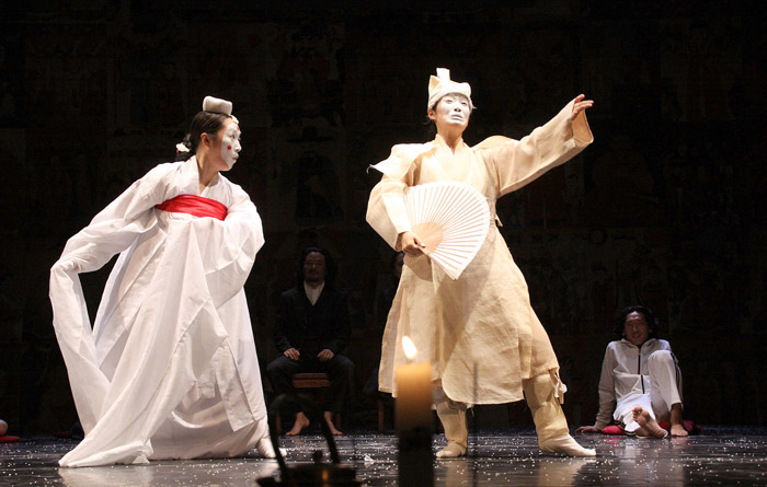  Yohangza Theatre Company stages a reinterpretation of William Shakespeare's tragedy, 
