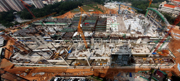 The construction site of the Matrade Center. This complex is scheduled to open in June 2015.