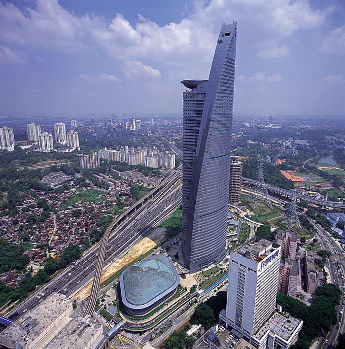 Daewoo built the Telekom Malaysia tower in 1998. This 77-story building is 310 meters tall and is shaped like a bamboo shoot.