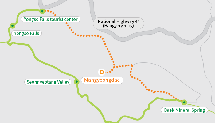 The Mangyeongdae trail will be temporarily opened on Oct. 1. This is a 1.8-kilomter path that links the Yongso Falls (left), the Mangyeongdae viewpoint (middle) and the Osaek Mineral Spring (right).