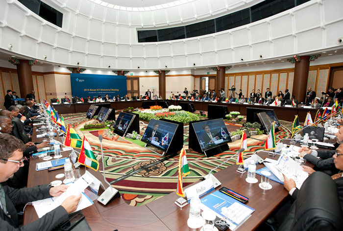 Ministerial_Meeting_OECD_01.jpg