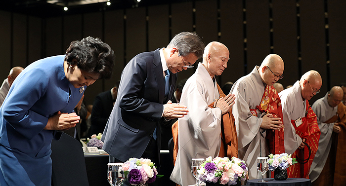 President_Buddhist_Event_02.jpg