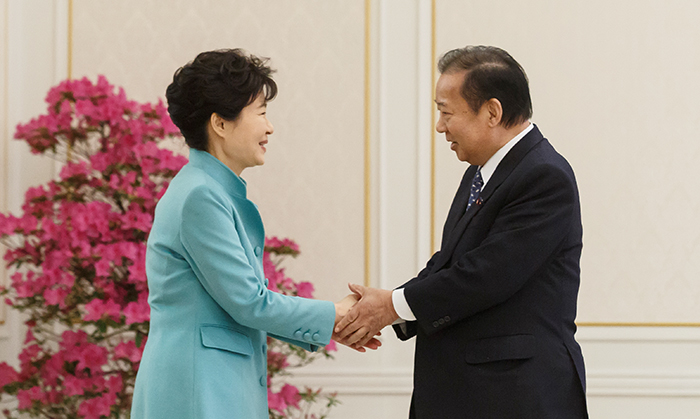 President Park Geun-hye welcomes Toshihiro Nikai, chairman of Japan's Liberal Democratic Party, to Cheong Wa Dae, in Seoul on February 13. 