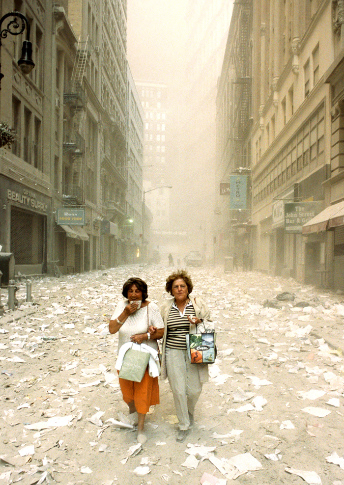 The “Capture the Moment: The Pulitzer Prize Photographs” exhibition unveils for the first time 45 unreleased photographs, among which is “World Trade Center Attack” by photographer Justine Lane of the New York Times. (photo courtesy of The New York Times)