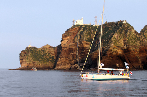The grand finale of the Korea Cup International Yacht Race 2012 is a race around Dokdo (above), Korea's easternmost islets (photo courtesy of Korea Cup Organizing Committee).