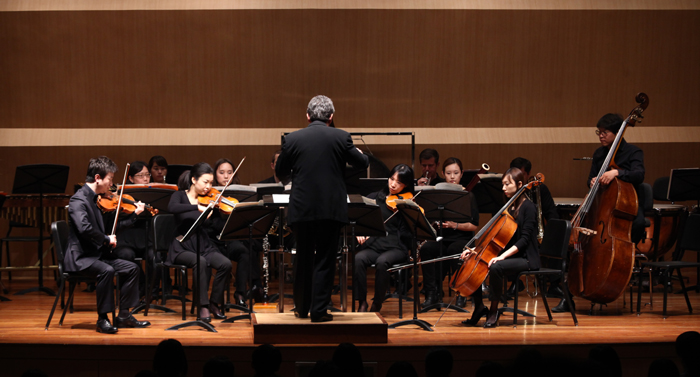 The Seoul Philharmonic Orchestra presents an Ars Nova series. 