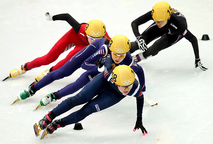 The first ice skating test event will be held at the Gangneung Ice Arena in Gangneung, Gangwon-do Province, from Dec. 16 to 18, ahead of the PyeongChang 2018 Winter Olympics. The photo shows the Korean women’s national skating team during the 3,000-meter relay at the Sochi 2014 Winter Olympic Games in Russia.